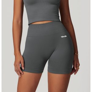 Seamless short grey