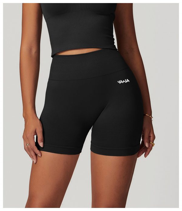 Seamless Short Black