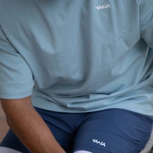 Men's regular blue shirt